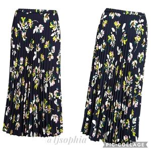 New Arrival Navy Manon Floral Skirt G14